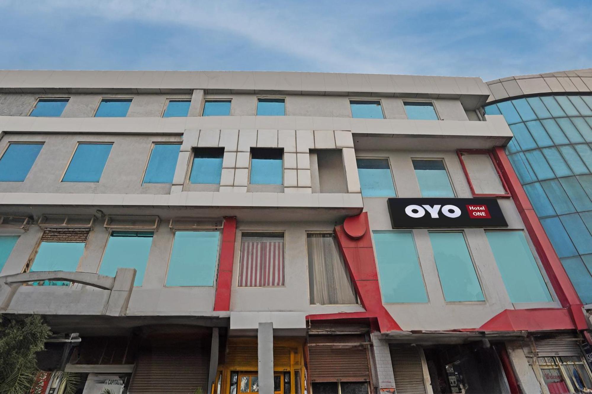 Oyo One Hotel Газиабад Экстерьер фото